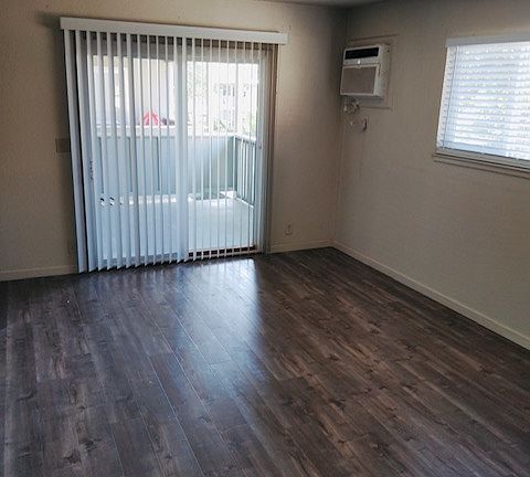 5th image of 3302 Mensch Ct APT C