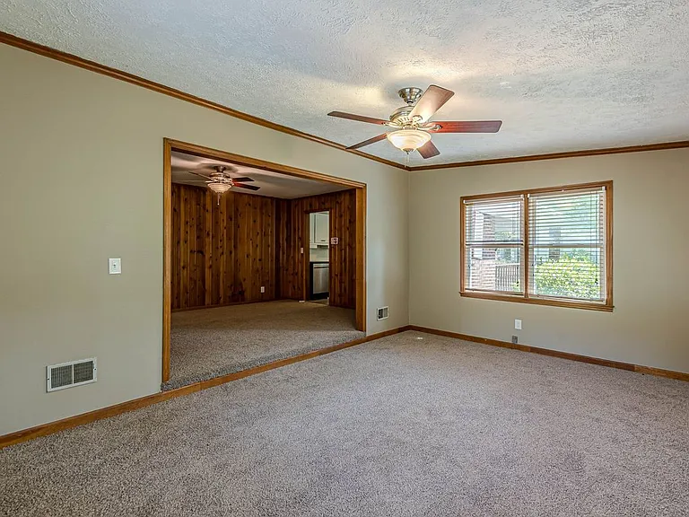 3920 Cliftondale Pl — Photo 26