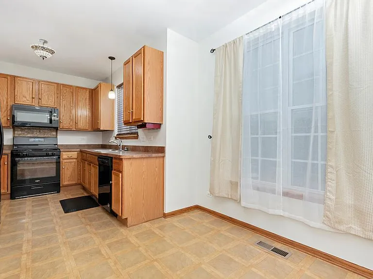 2285 Hudson Cir #2285 — Photo 14