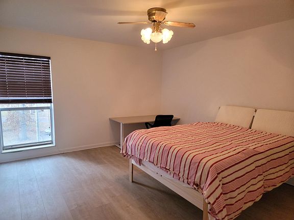 3rd image of 138 Canberra Dr