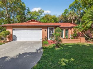17411 Williamsburg Dr, North Fort Myers, FL 33917