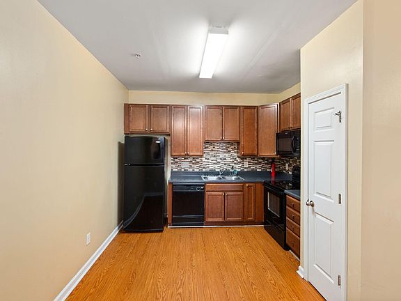 5th image of 401 Coalinga Ln Unit 108