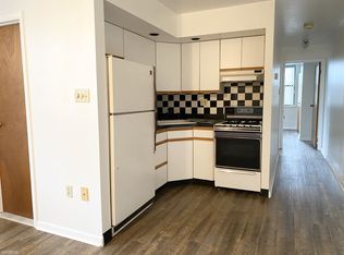 1600 S Bailey St, Philadelphia, PA 19145