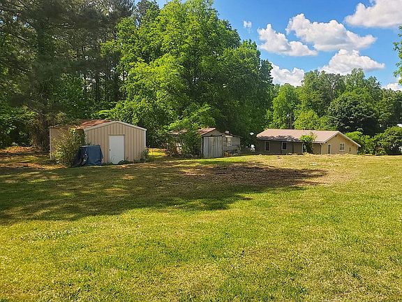 House & storage buildings 