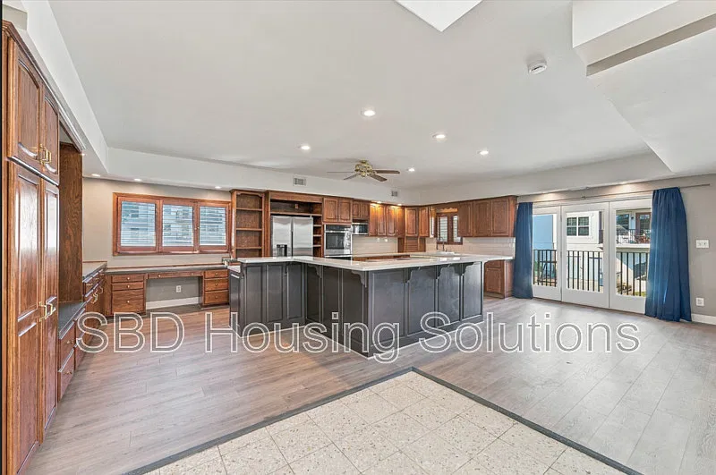 2 bed, 2.0 bath, 1755 sqft, $2,500 — Photo 4