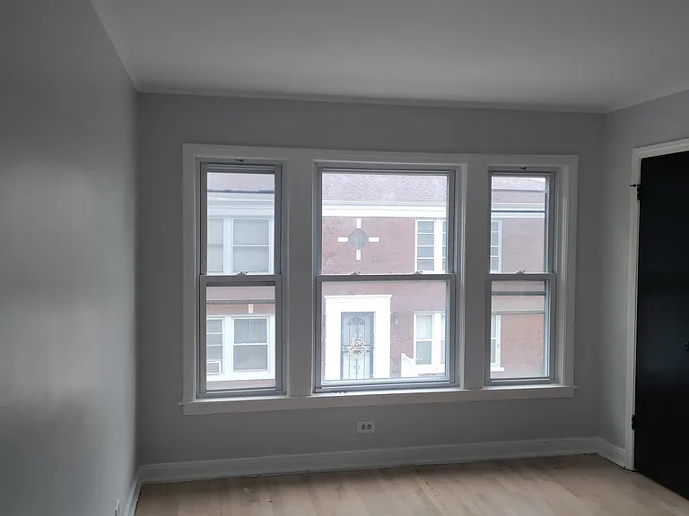8219 S King Dr #2W — Photo 7