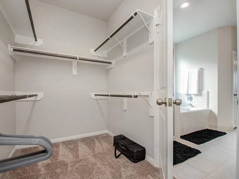 7606 Cottonwood Falls Dr — Photo 22