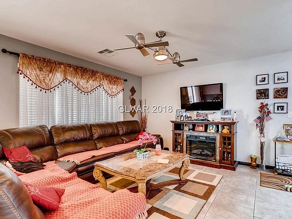 4th image of 8010 Torremolinos Ave
