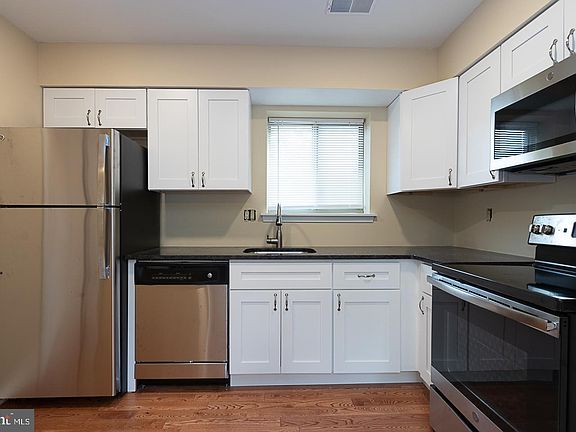 4th image of 2801 Pennsylvania Ave #A204