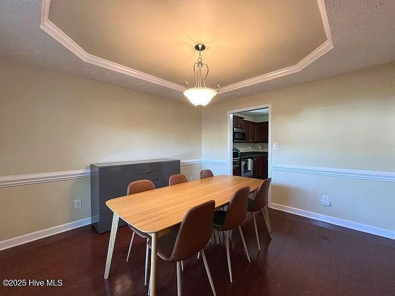 3 bed, 2.5 bath, 2050 sqft, $1,950 — Photo 3