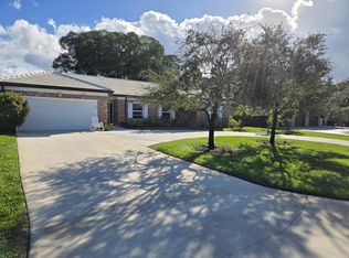 224 Orange Tree Dr, Atlantis, FL 33462