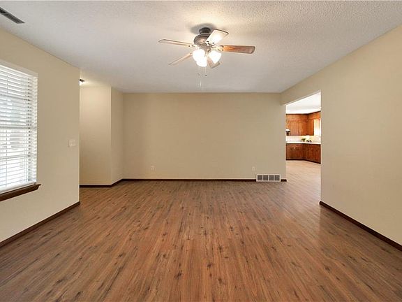 5th image of 2216 N College Ave