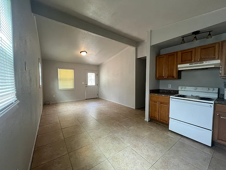 13711 NW 158th Pl — Photo 4