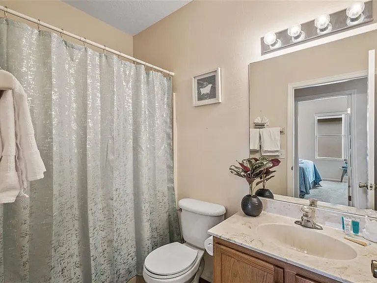 422 Graystone Blvd — Photo 27