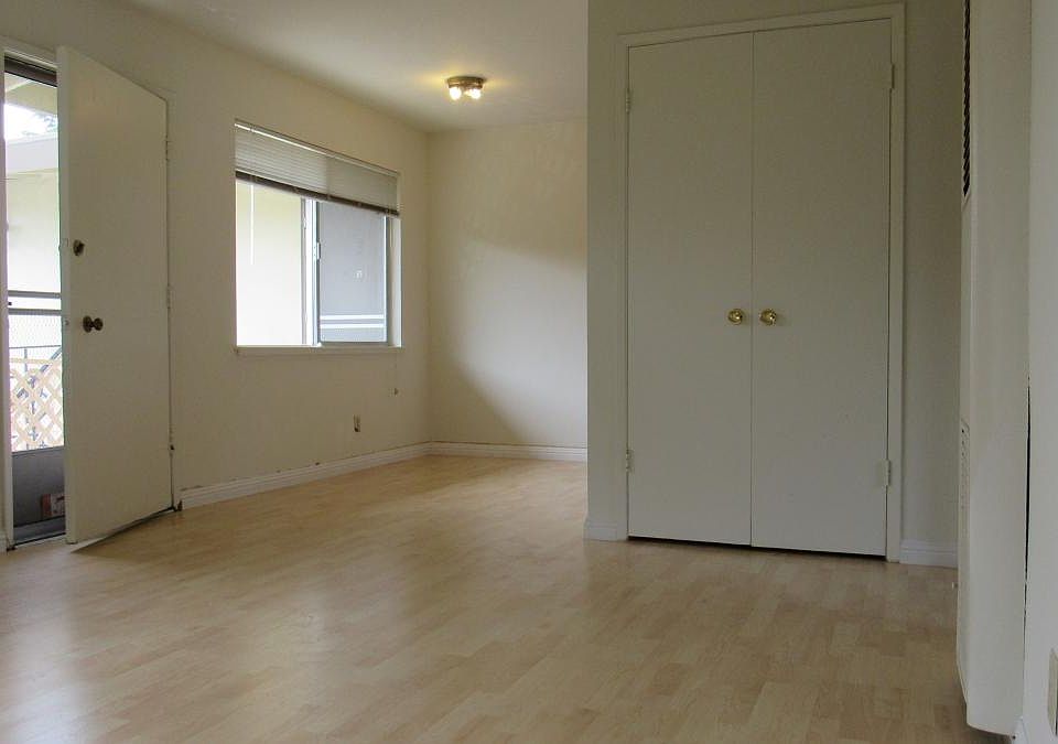 1st image of 919 Clinton St
