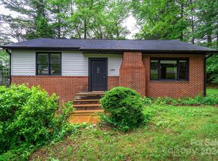 150 Stonewood Dr, Spruce Pine, NC 28777