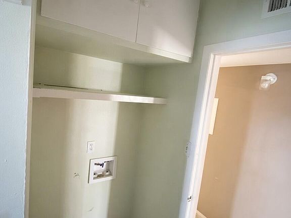 5th image of 708 E Washington St