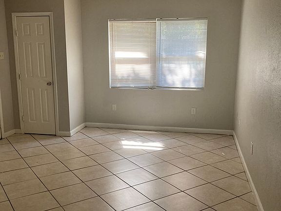 3rd image of 807 Hardy Ave #4