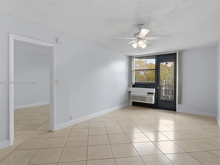 2771 Riverside Dr #316-A — Photo 9