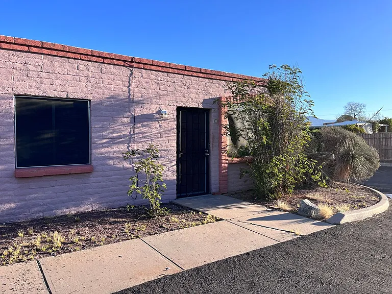 446 E Pastime Rd — Photo 13