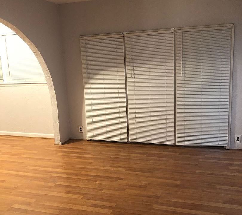 1st image of 2516 Lawndale Dr