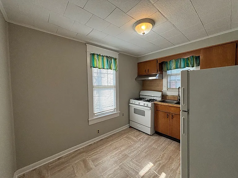 202B N Virginia Ave — Photo 4