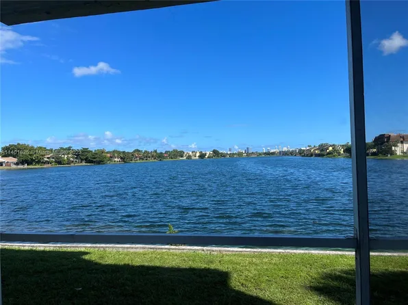 447 NE 195th St APT 121, North Miami Beach, FL 33179