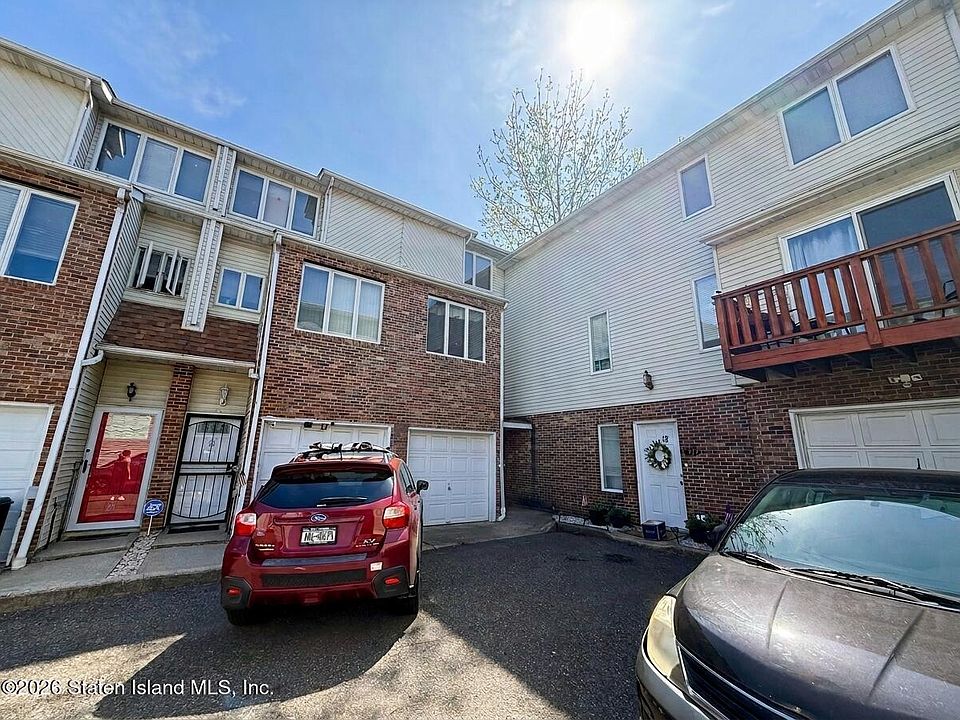 1st image of 21 Arthur Ct
