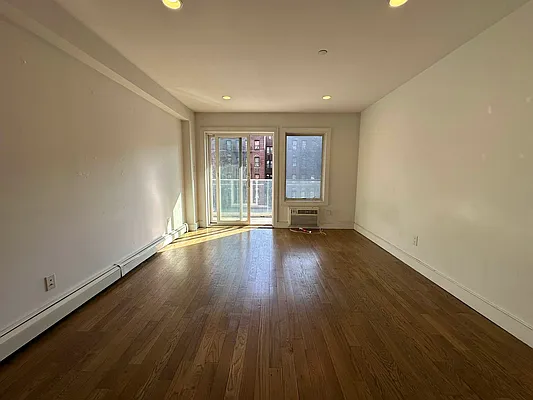 Rented by Marquis Real Estate Services | media 4