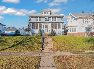 5603 W 8th St, Duluth, MN 55807