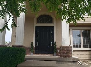 1544 NE Woodland Shores Way, Lees Summit, MO 64086