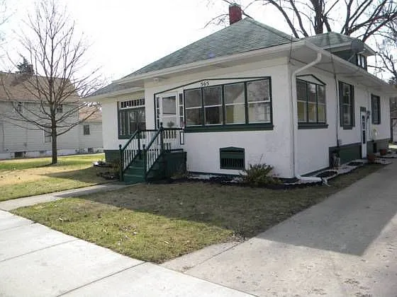 565 Walnut Ave photo 1