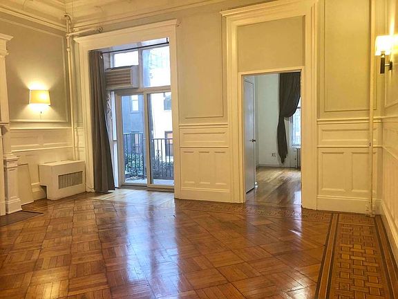 4th image of 150 W 76th St #2B1