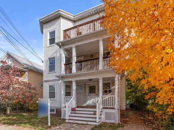 131 Warren St #2, Arlington, MA 02476