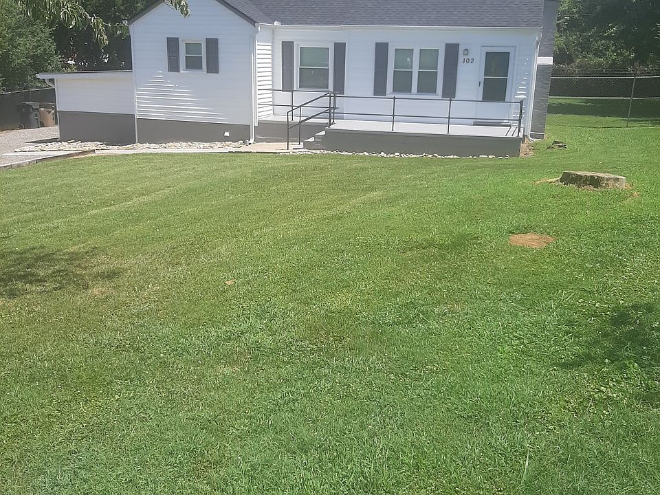 1st image of 102 Lakeview Dr SW
