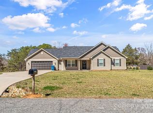 1676 Greenbrooke Rd, Hudson, NC 28638