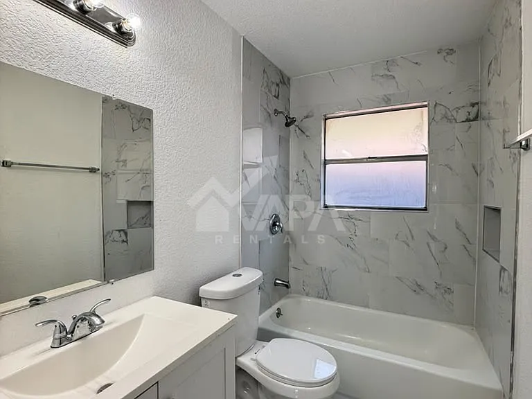 2706 Lakebriar St — Photo 15