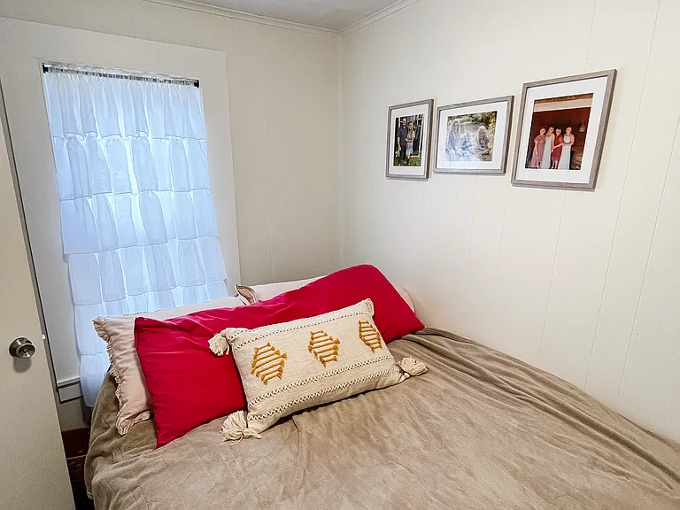 1110 Jordan Lake Ave — Photo 4