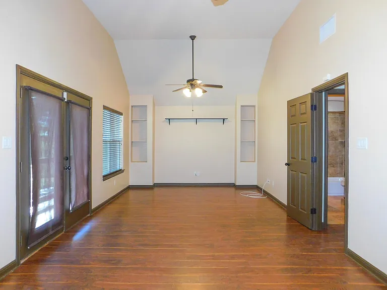 558 Jay St — Photo 15