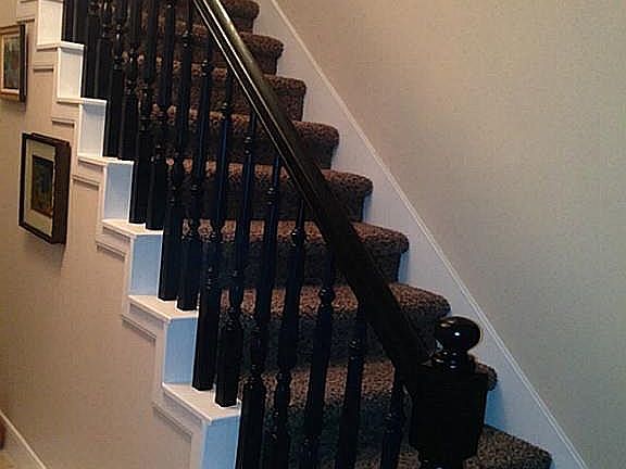 Stairway entry to 2nd Floor