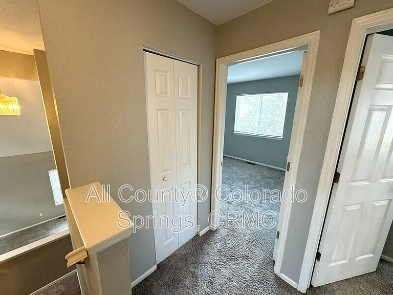 5859 Instone Cir — Photo 15