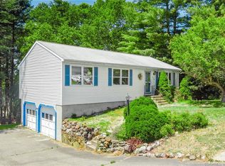 110 Applewood Ln, Naugatuck, CT 06770