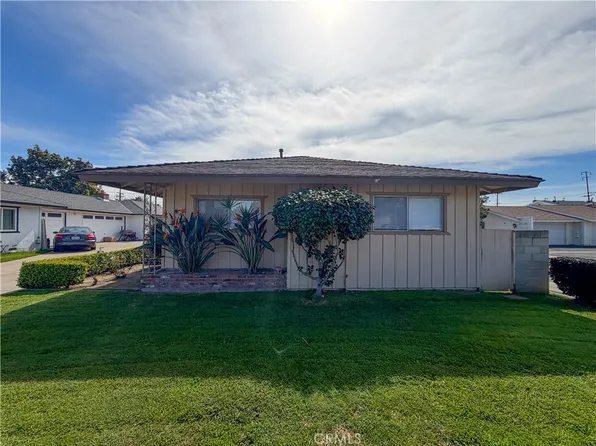 1004 E Washington Ave, Orange, CA 92866