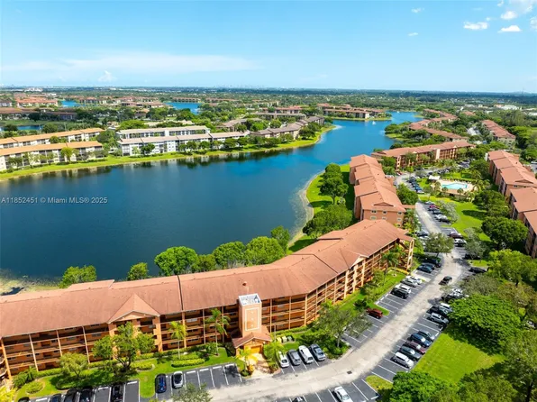 571 SW 141st Ave APT 205N, Pembroke Pines, FL 33027