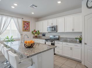 859 Helmsley Dr, Vacaville, CA 95687