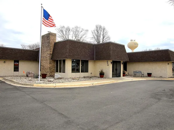 250 Freemont Ave SE APT 104, Hutchinson, MN 55350