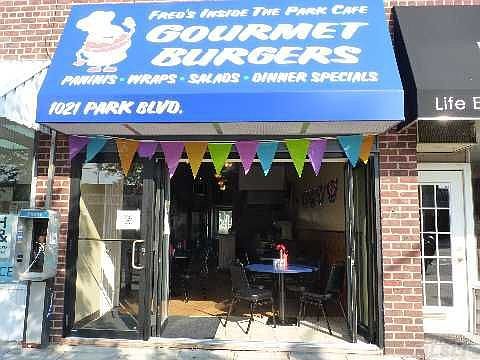 5th image of 1021 Park Blvd