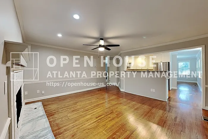 5 bed, 3.0 bath, 3157 sqft, $3,700 — Photo 3