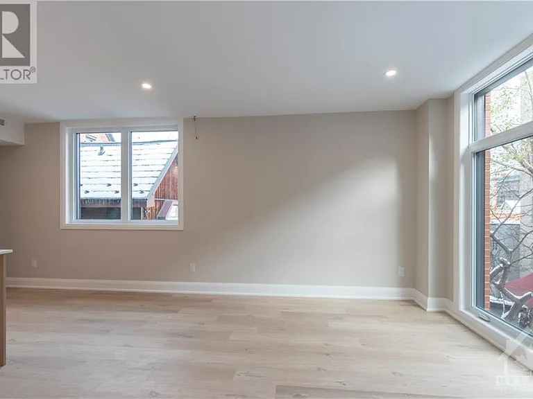 58 Florence St — Photo 54