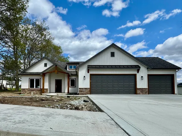 2252 Highlander Dr, Warsaw, IN 46580